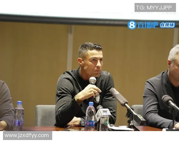 足球巨星C罗中国行精彩回顾与球迷互动盛况全记录